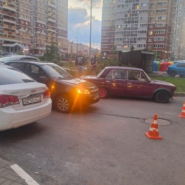 На Осканова 8-летний мальчик попал под машину