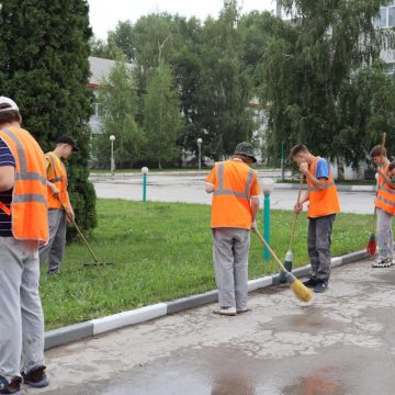 Школьникам нашли работу на лето