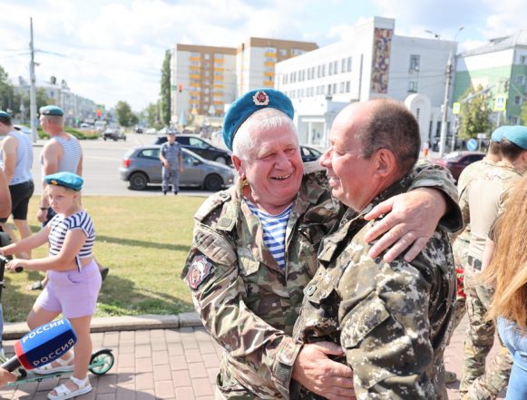 «Голубые береты» душевно отметили свой праздник в Липецке