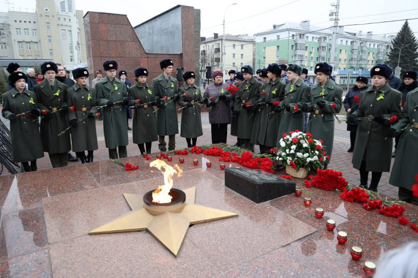 возложение блокада лениграда площадь героев 27 января 2025 (6) Первый митинг у мемориала «Вечный огонь» после ремонта состоится завтра