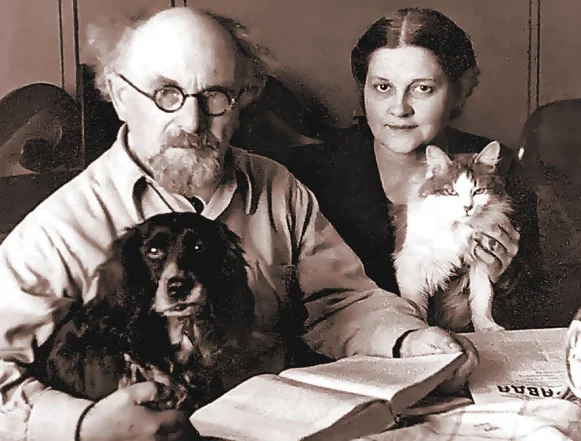 «Подобно воде, отражающей свет»