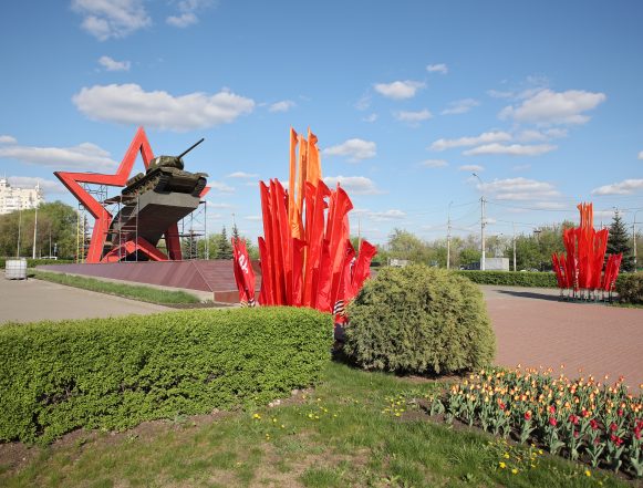 памятник танкистам В 14 часов откроют движение в районе памятника Танкистам в Липецке