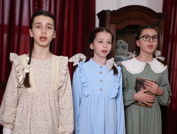 Липецкий парламентарий оценил спектакль