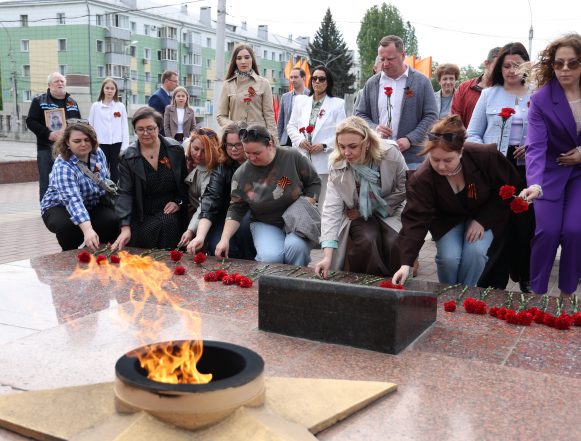 союз журналистов возложение 2025 5 мая вечный огонь (13) Липецкие журналисты почтили память своих коллег-фронтовиков