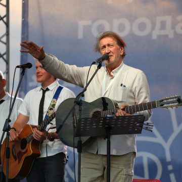 Липчане спели хором с Олегом Митяевым на Зелёном острове