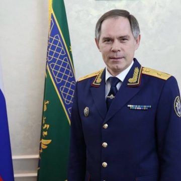 С Днём сотрудников органов следствия поздравил коллег Евгений Шаповалов