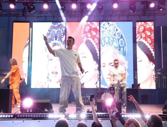 иванушки день города площадь петра (67)_2 Включайся в праздник