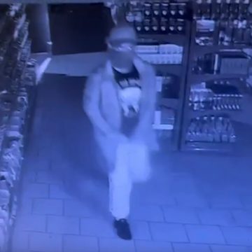 Товаров на 229 тысяч рублей похитили двое молодых липчан со склада