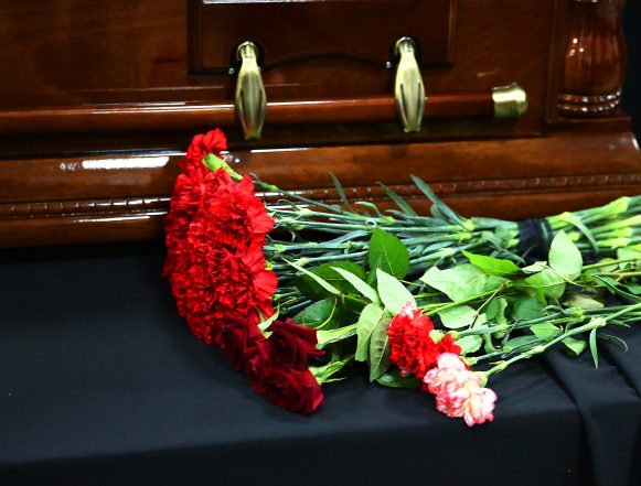 некролог гвоздики похороны Некролог