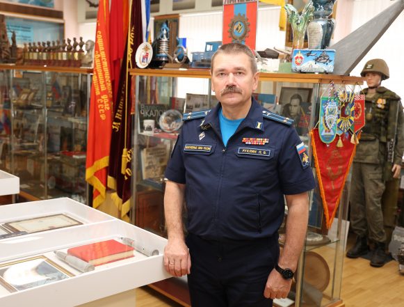 Воспитывать словом