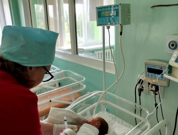 Из областной детской больницы выписали грудничка с патологией в лёгких
