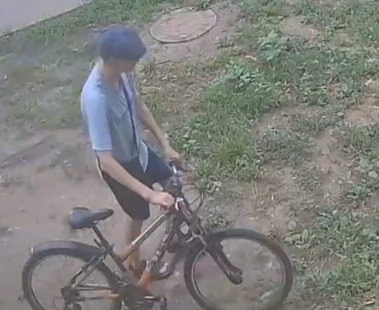 украл велосипед июль 2025 Липчанин своровал у задремавшего на лавочке дедушки телефон и велосипед