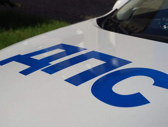 10-летний мальчик и 17-летний подросток попали в больницы из-за электросамокатов