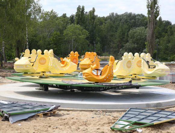 карусели нижний парк петропарк установка (2)_2 Липецкий диснейленд