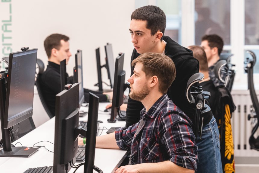 В Липецке стартовал отборочный интенсив в «Школе 21»
