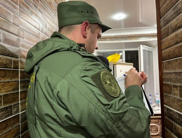 Сожитель повредил ножом артерию на ноге липчанки