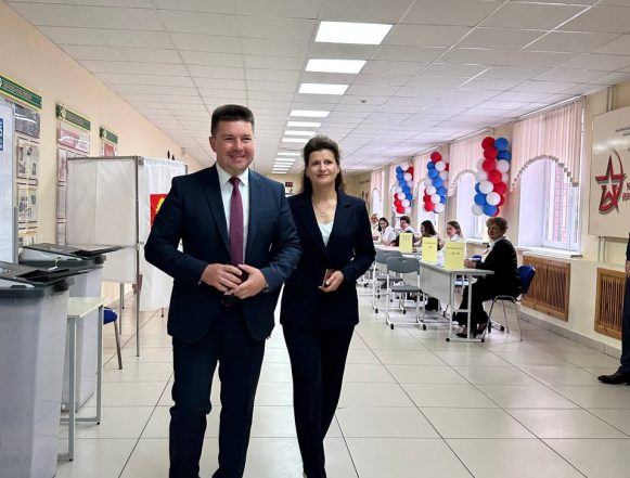 Мэр Липецка назвал участие в выборах с женой семейной традицией