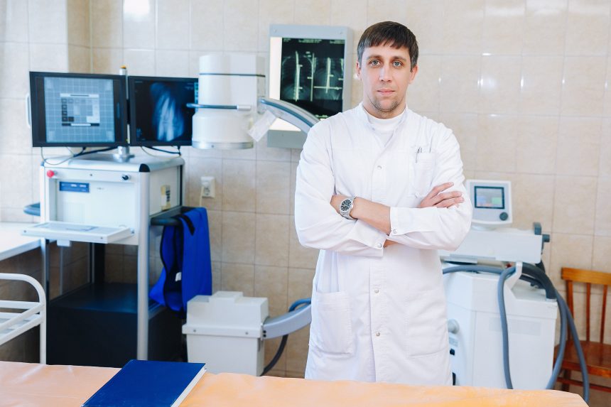 Врач лечит не только руками