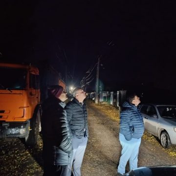 Бугаков На 10-й Шахте новые светильники