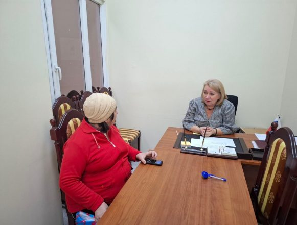 Депутат Наталья Щедрина провела первый приём граждан