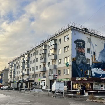 В Липецке появился новый мурал с портретом адмирала Макарова и ледоколом «Ермак»