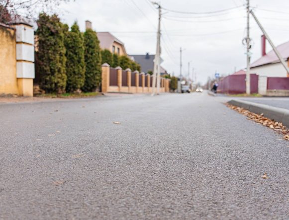 14 грунтовых дорог в отдаленных частях Липецка отсыпали шлаком