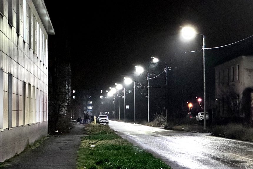 фонари Негробов Решили вопрос уличного освещения