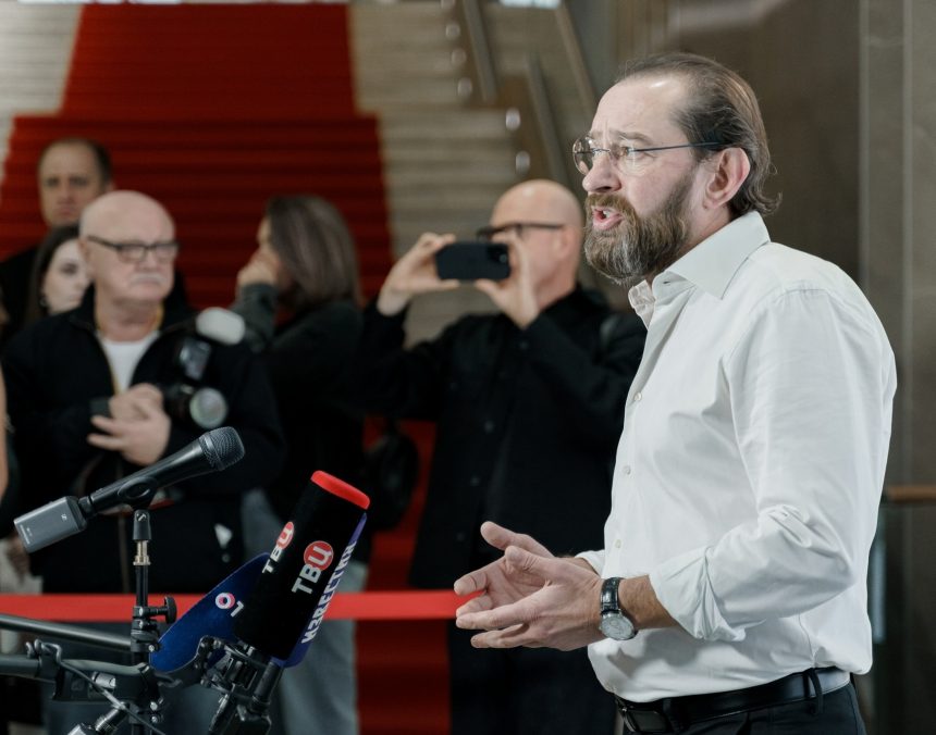 Бог сохраняет всё