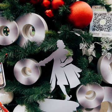 ёлки липецкой земли фестиваль мамцев Липецкую ёлку в Ельце украсили металлическими игрушками