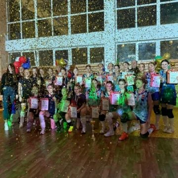 Вперёд, волейболистки!