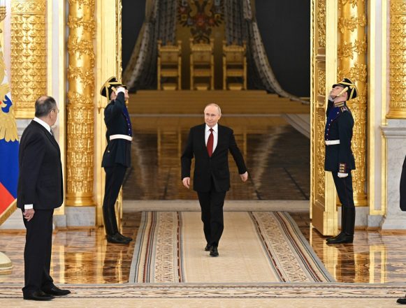 Построить мир