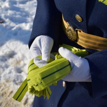 В полдень в Липецке начали раздавать Ленинградские ленточки