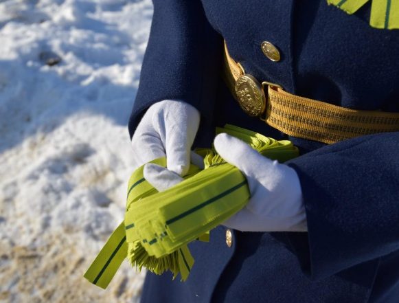 В полдень в Липецке начали раздавать Ленинградские ленточки