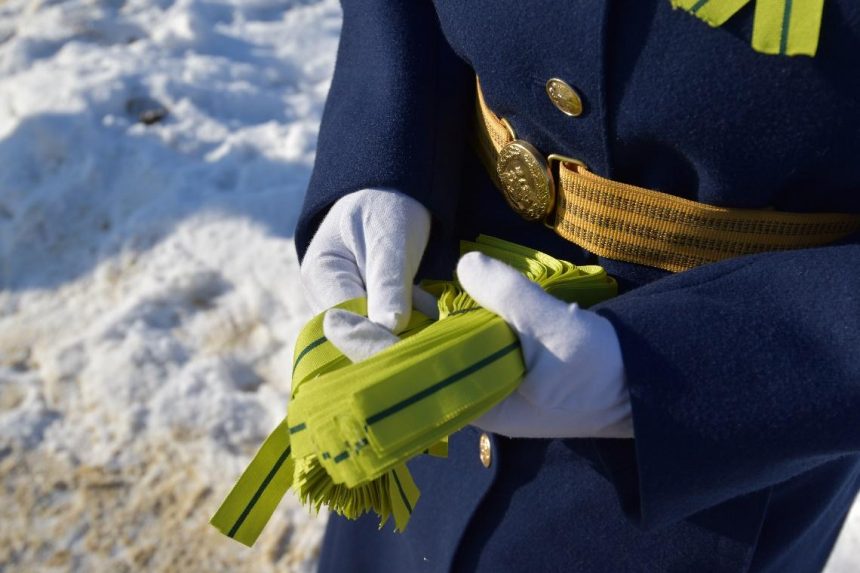 В полдень в Липецке начали раздавать Ленинградские ленточки