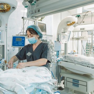 реанимобиль для новорождённых январь 2026 6 Липецкий перинатальный центр оснастили новейшим оборудованием