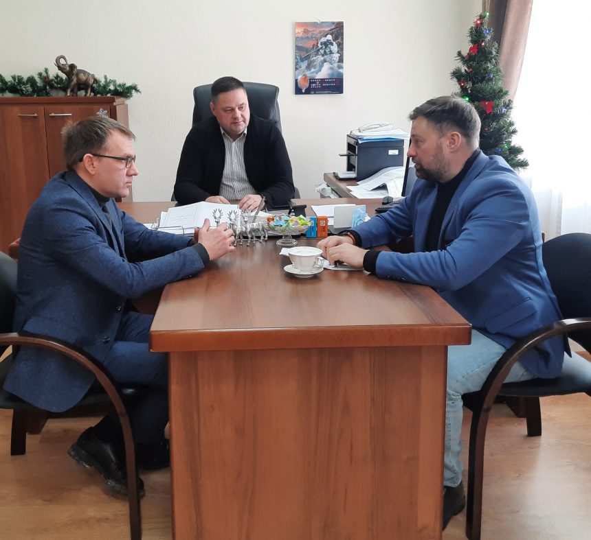 иголкин фото Рабочее совещание