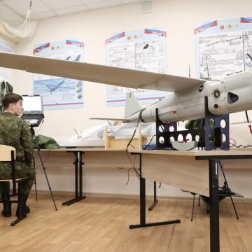 Студенты учатся летать