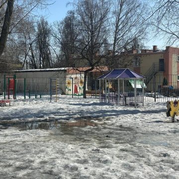 Рядом с детским садом