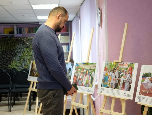 Передвижную выставку «Свадьбы России» 0+ в июне можно посмотреть в двух липецких библиотеках
