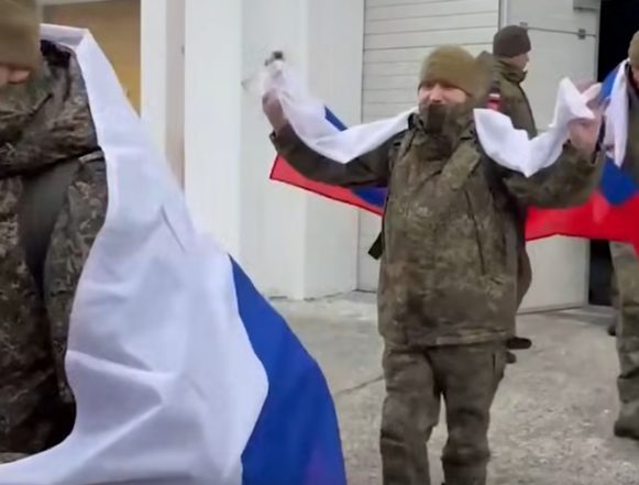 Трое липчан вернулись из украинского плена