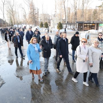 Прогулка для мэров