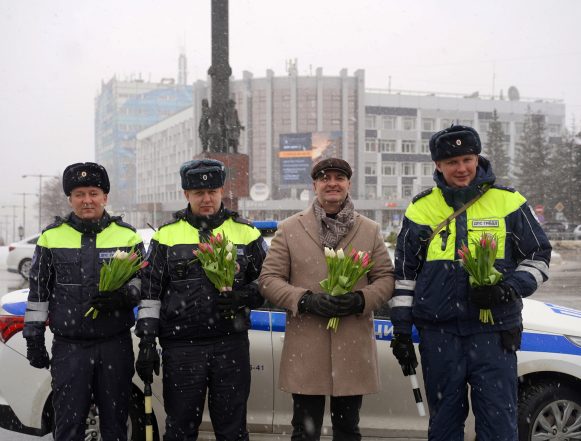 с 8 Марта с 8 Марта