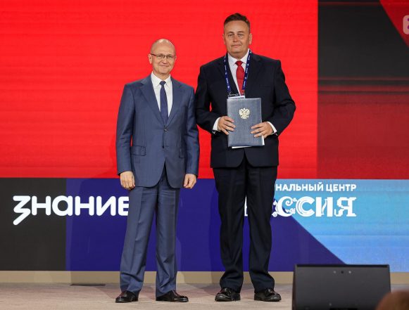 Липецкий просветитель Алексей Бугаков получил благодарственное письмо от президента