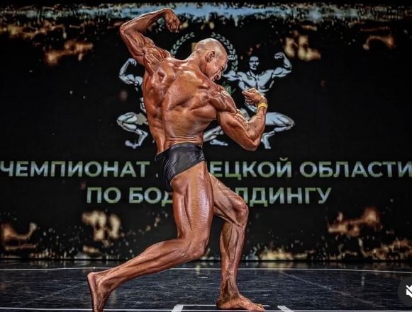 бодибилдинг.. Трое липчан прошли отбор на Кубок России по бодибилдингу
