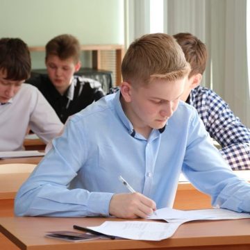 Липецкие школьники начали сдавать ОГЭ досрочно