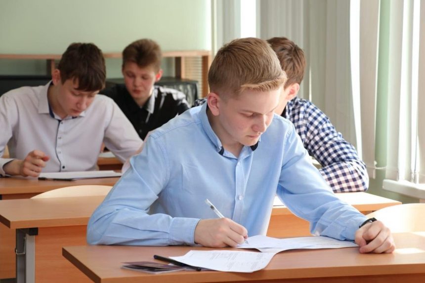 Липецкие школьники начали сдавать ОГЭ досрочно