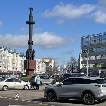 дтп площадь плеханова 8.04.2026 Оформление ДТП на площади Плеханова в Липецке растянулось с утра до обеда