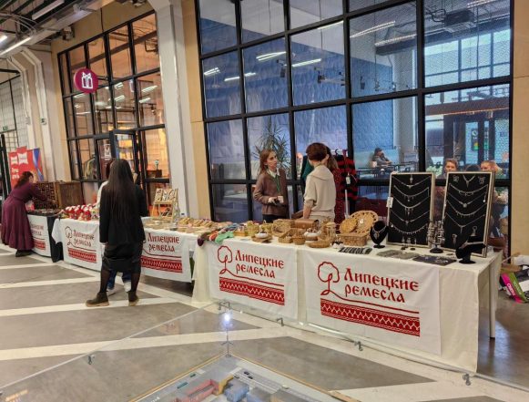 Липчане могут выставить товар на витринах «Липецких ремёсел»