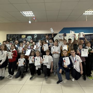 Ученики начальных классов Липецка соревновались в программировании и робототехнике