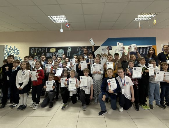 Ученики начальных классов Липецка соревновались в программировании и робототехнике